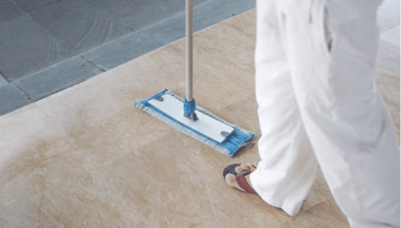 Balayage et lavage du sol